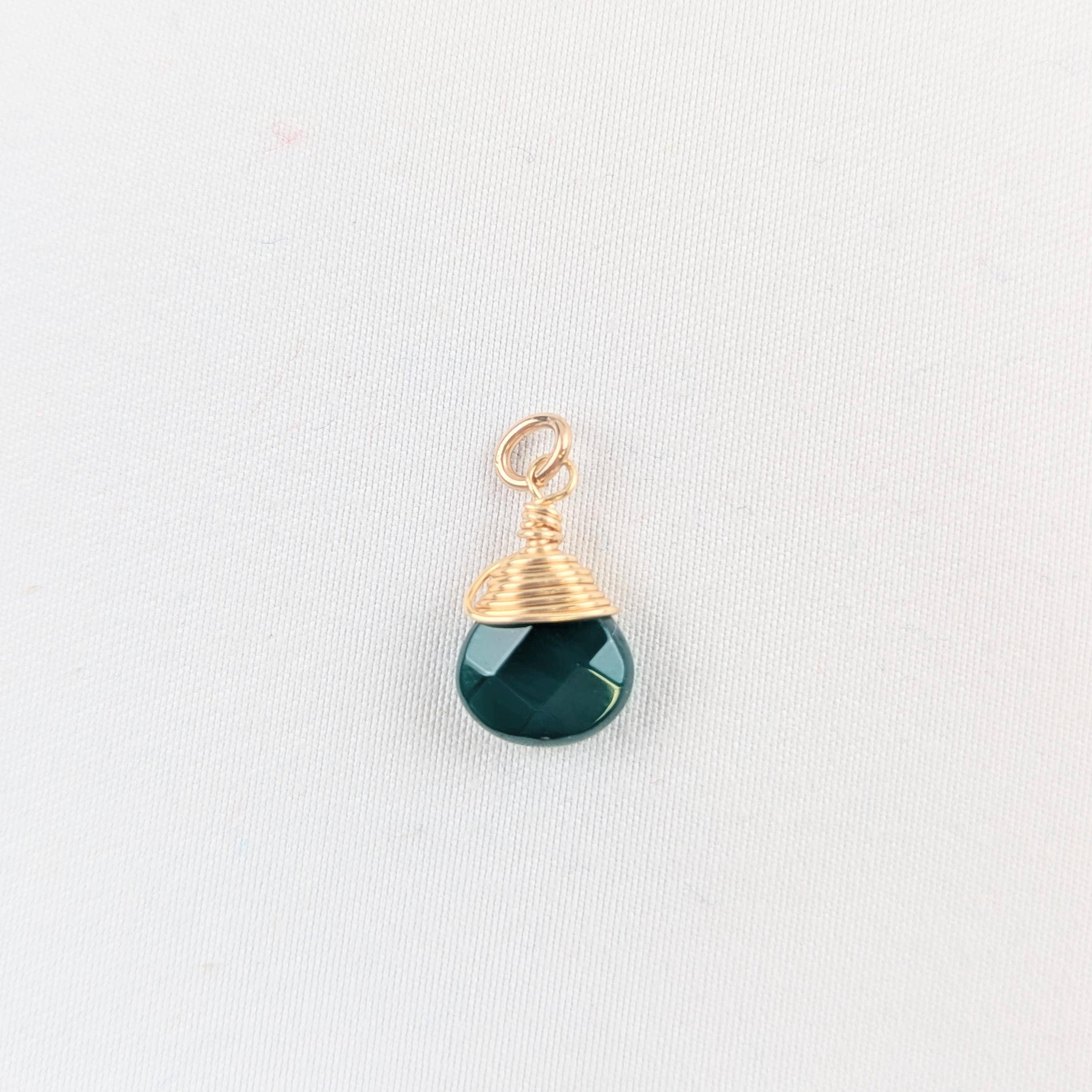 Forai - Wholesale Individual Charm/Pendant - Resilience Green Onyx Charms in Gold - Pack of 42