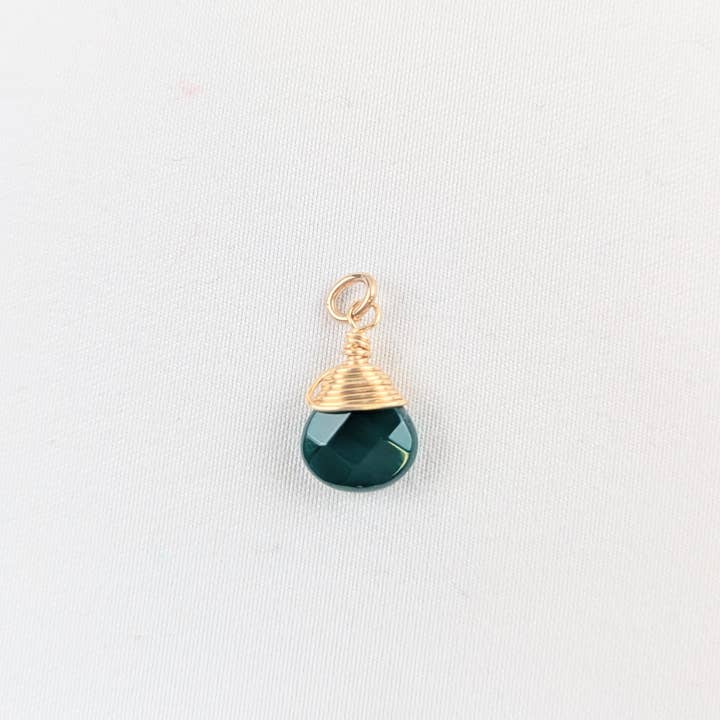 Forai - Wholesale Individual Charm/Pendant - Resilience Green Onyx Charms in Gold - Pack of 42