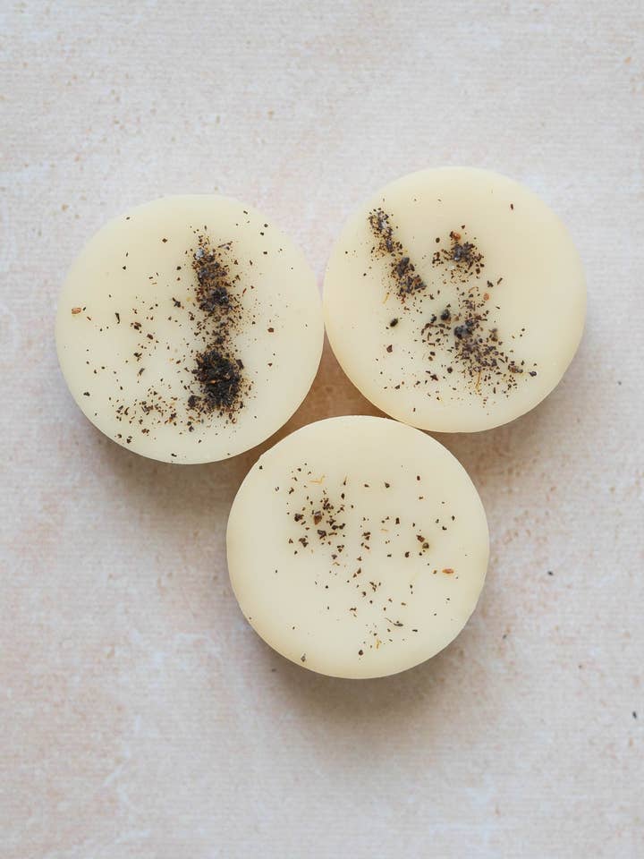 Cera fondente profumata al profumo natalizio di cioccolata calda per la vendita all'ingrosso da parte di Leaves & Co