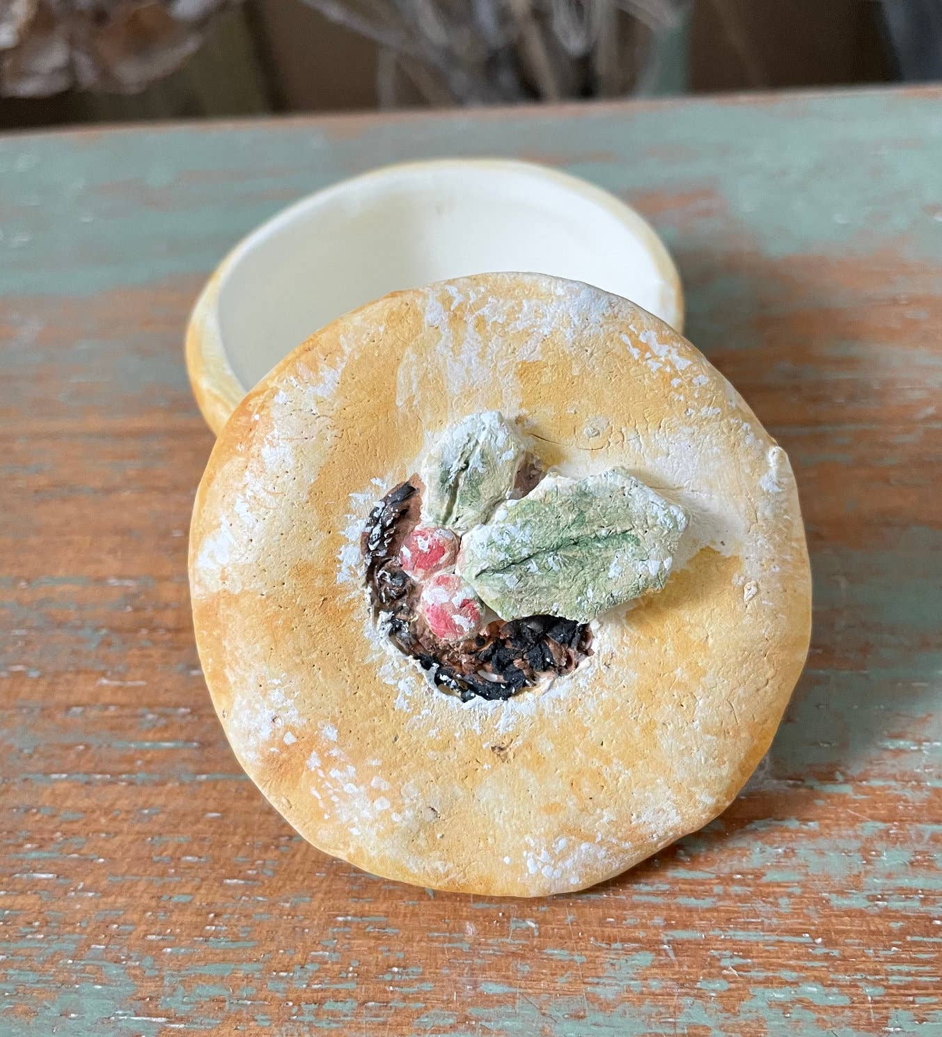 Merryfield Pottery - Wholesale Jewelry Box/Organizer - C-Pottery Mince Pie with Holly Trinket Box0