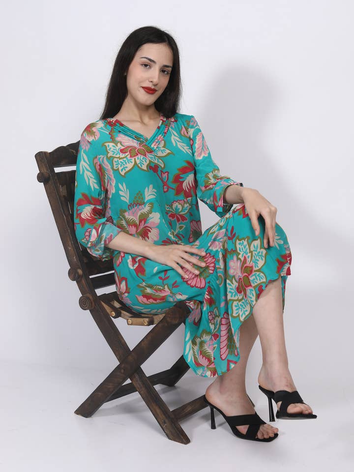 Robe en cupro à imprimé tropical pour la vente par Textures Jaipur