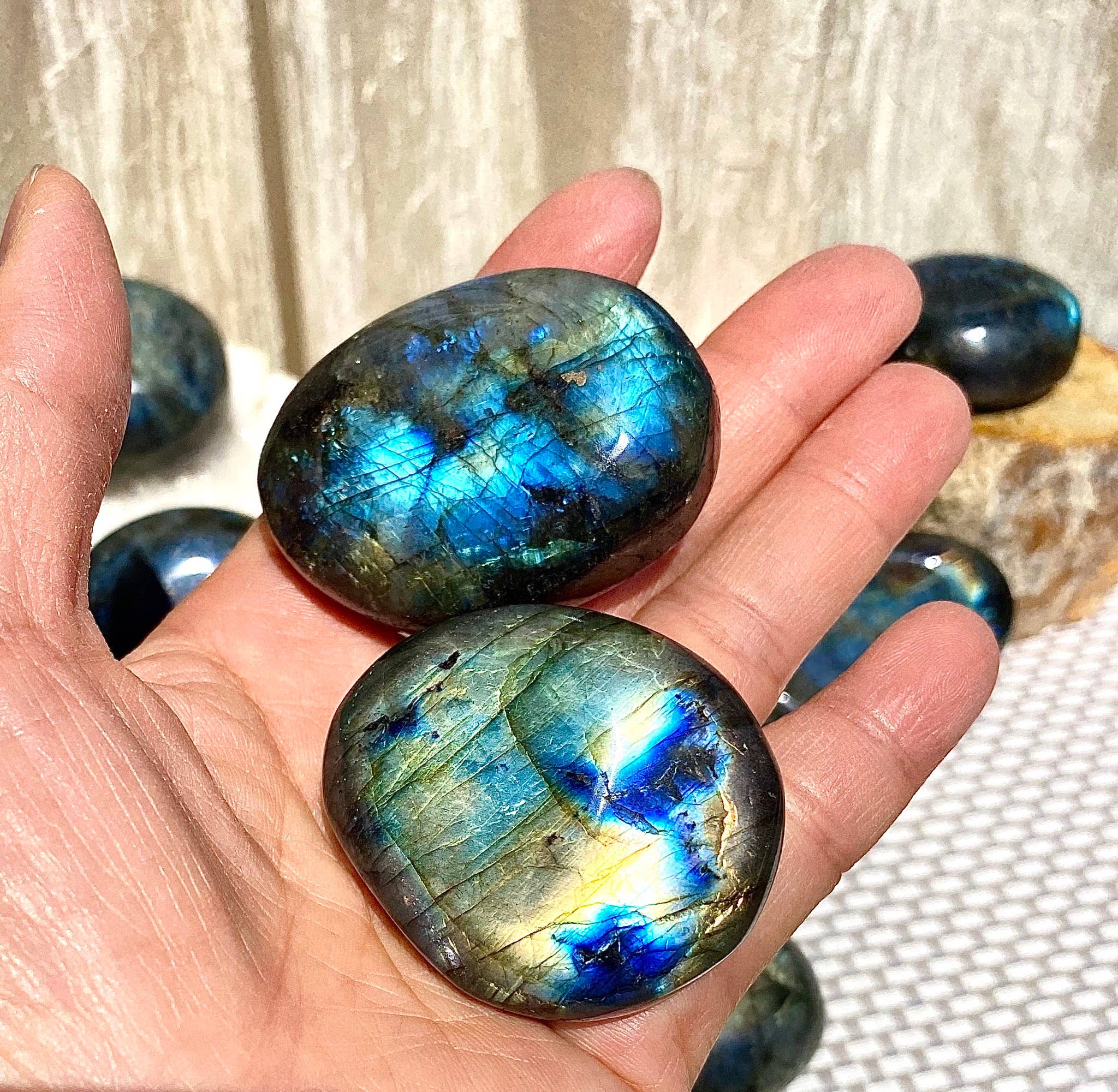 KayleeNYC - Wholesale Spiritual Stone/Crystal - Wholesale Lot 2 Lbs Natural Labradorite Palm Stone Crystal9