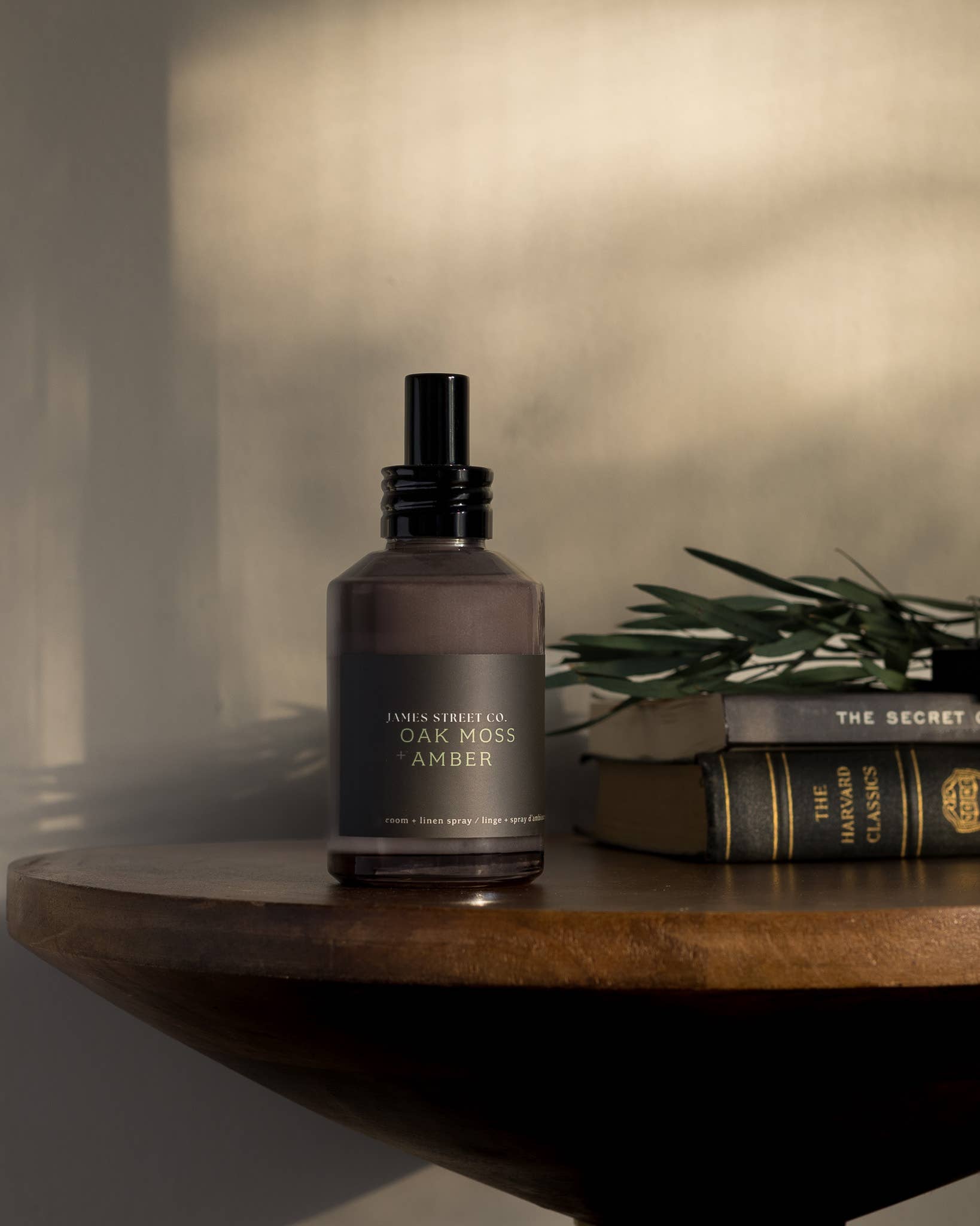 James Street Co. - Vendita all'ingrosso Spray per tessuti e ambienti - Spray per Tessuti e Ambienti Quercia e Ambra 118ml | Calma Terrosa Ambrata