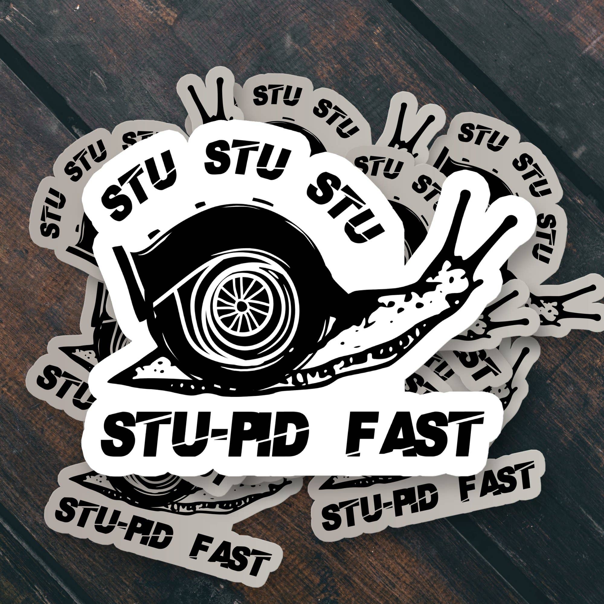 Autocollant StustU Stupid Fast Turbo Snail JDM Meme en vente B2B pour votre  magasin – Faire, image size:2000x2000