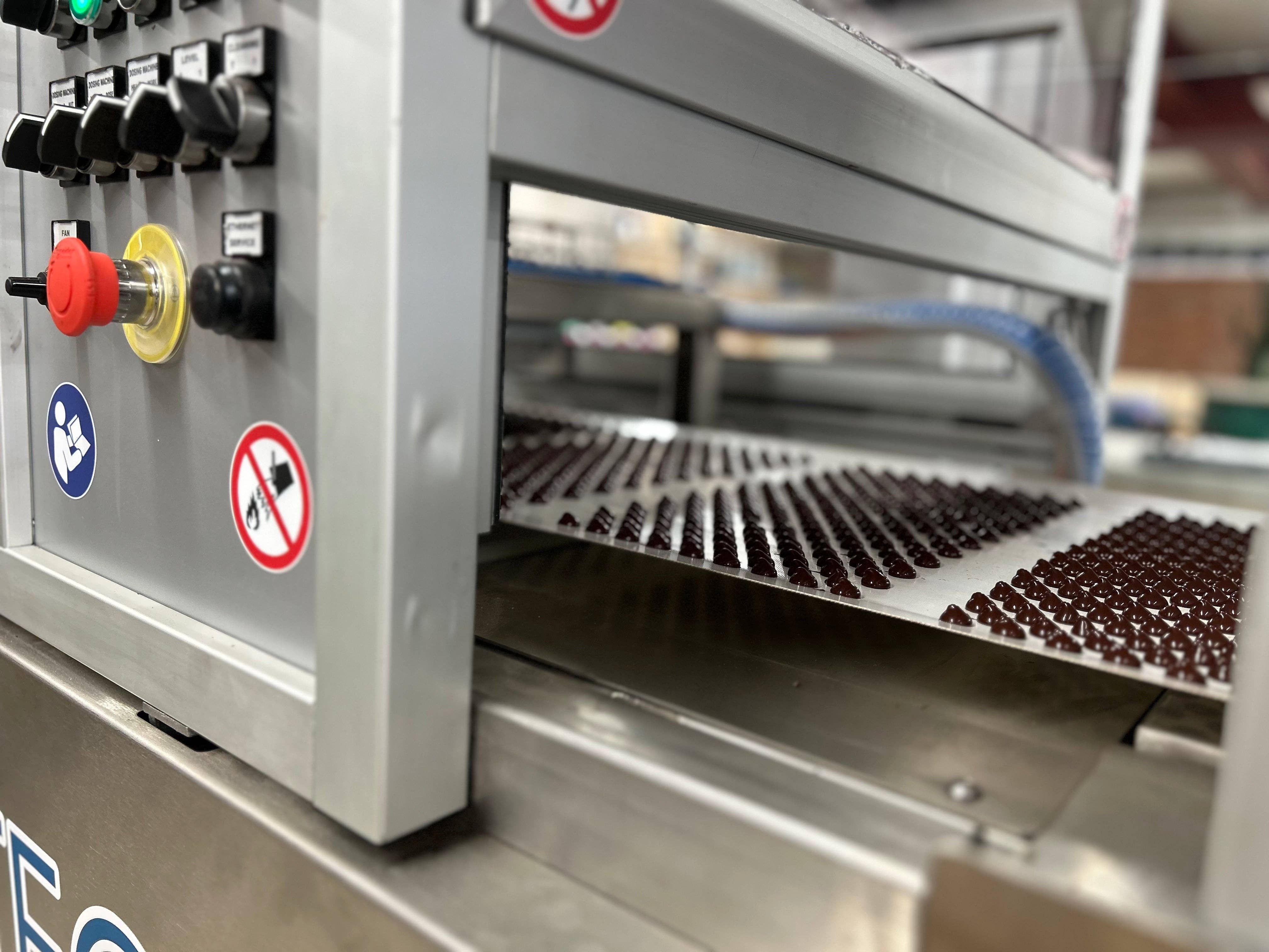 Soul Chocolate - Wholesale Chocolate - Semi-Sweet Chocolate Chips 60% (227g)3