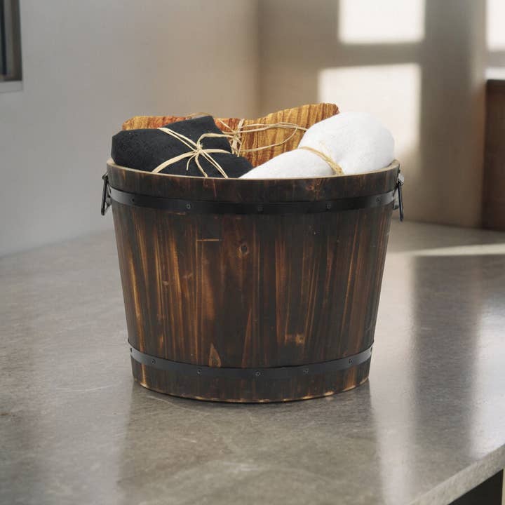 Cheungs Home Decor - Vente Pot - Seau décoratif en bois marron foncé Mariva avec accents et poignées en métal3