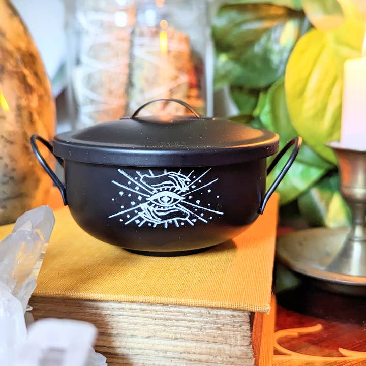Goddess Provisions – wholesale Rökelsehållare – Mystisk kittel - järn, dryck, trollformel, magi, ritual, altare