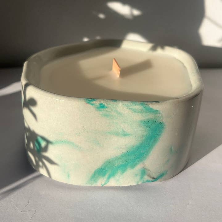 Betongljuskärl | Stenljus | Cementljus | Knäckande träveke | Tillverkad av betong | Sojaljus | Unikt ljus för wholesale av Shhhh Candles by Kat