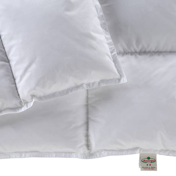 Couette d'hiver dans un lit simple en plumes véritables pour la vente par Hammerfest