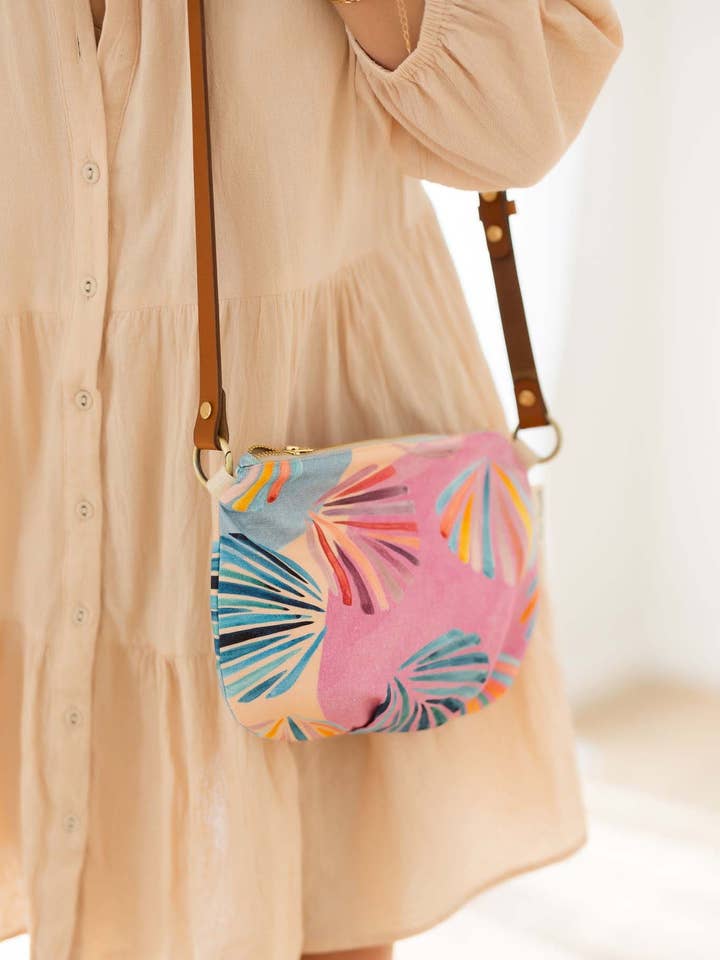 Gelato shell - Linen crossbody bag for wholesale by Hue Lane