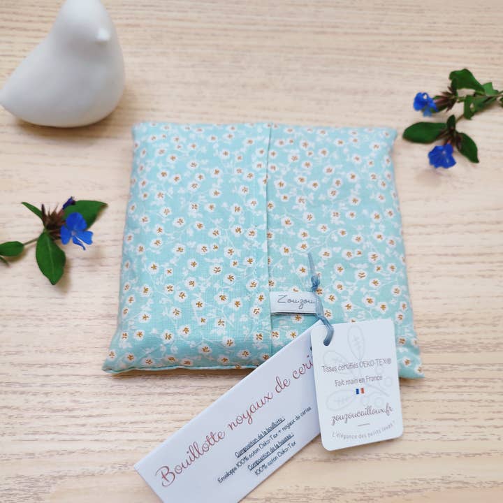 ZOUZOU CAILLOUX - Vendita all'ingrosso Impacchi caldi/freddi - Cuscino termico con noccioli di ciliegia piccoli fiori - 15 cm x 15 cm2