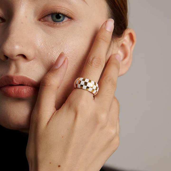 MeloMelo – wholesale Band/stacked ring – Sofia - White & Gold Karo Dome Ring1