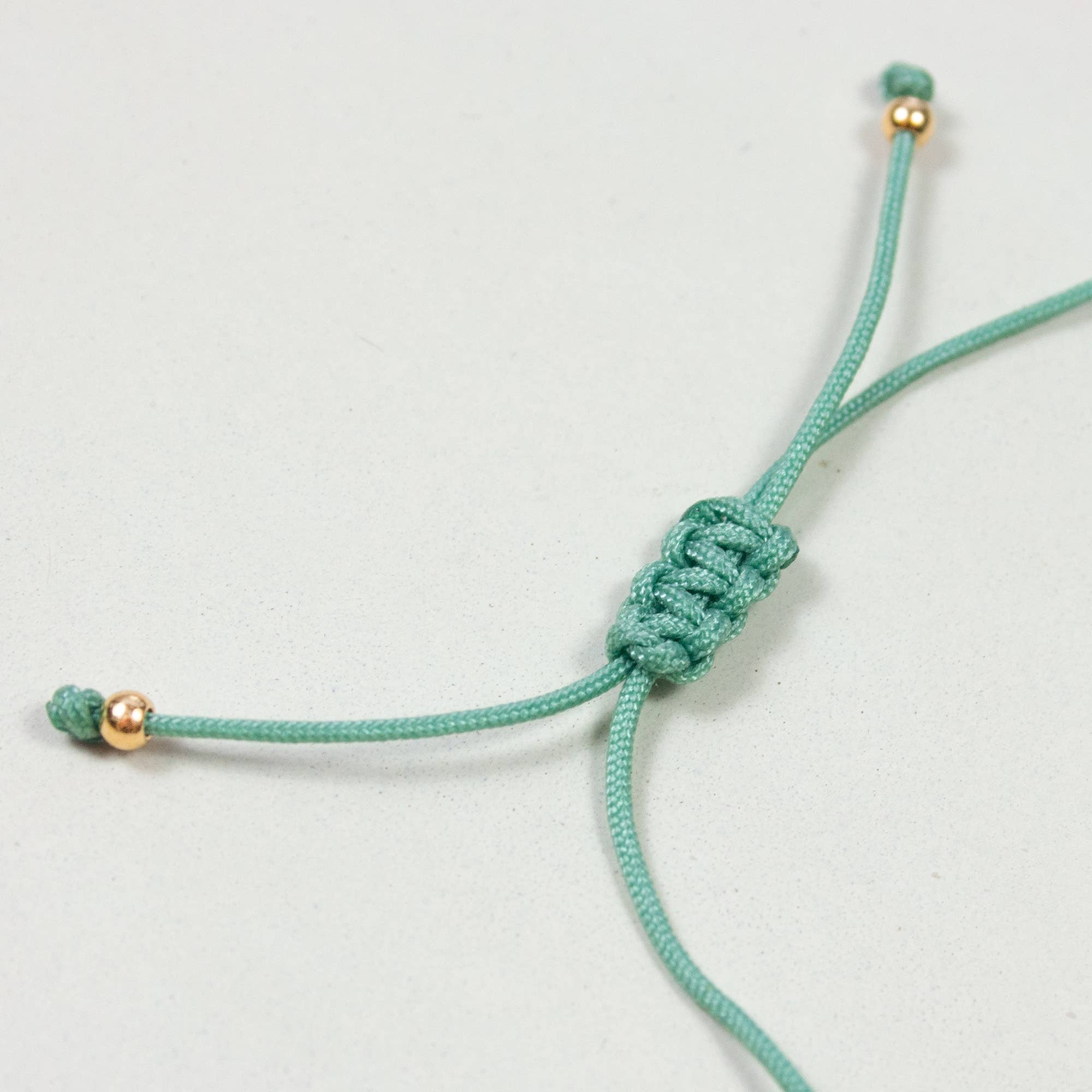 Bow & Hummingbird - Wholesale Charm/Dangle Bracelet - Wristband on card - Seahorse - Submerge8