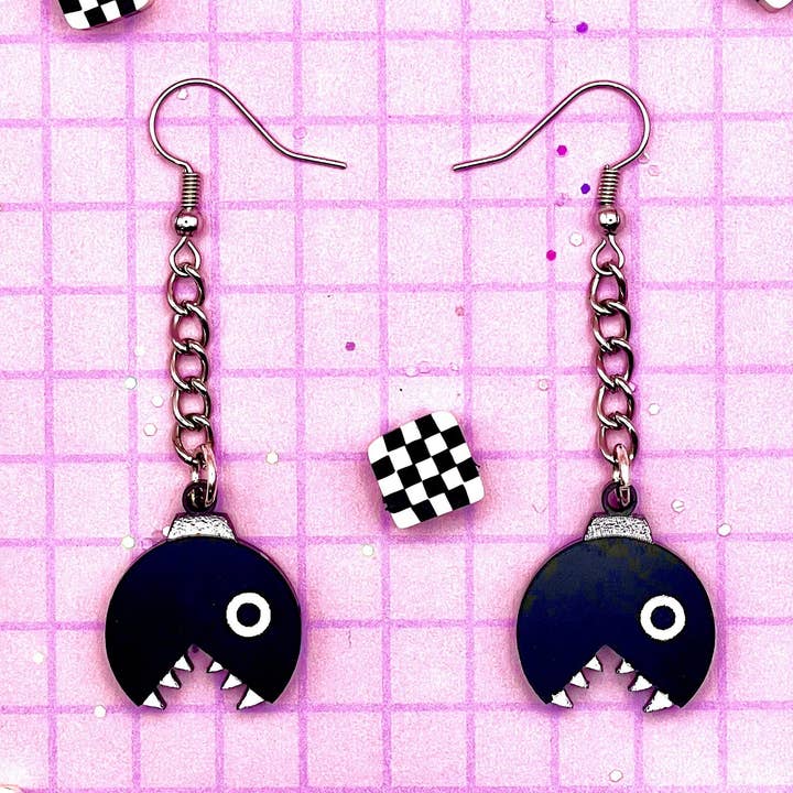 Chain Chomp Nintendo Drop Örhängen för wholesale av Banana Planet Co.