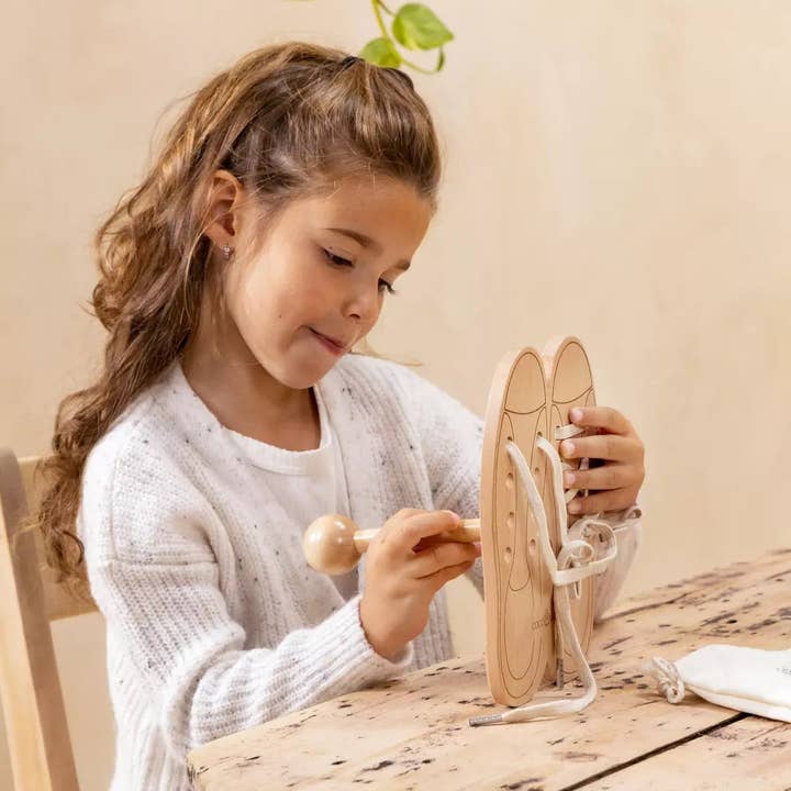Coco Village - Wholesale Wood Toy - Kids - Wooden Lacing Game