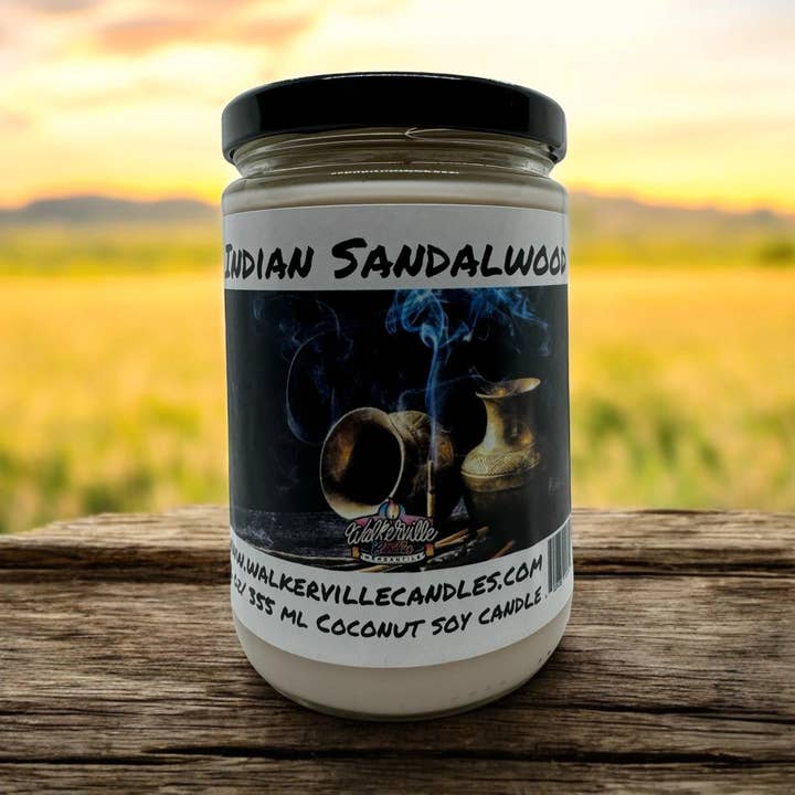 Bougie écologique de 12 oz en noix de coco et soja au bois de santal indien pour la vente par Walkerville Candles