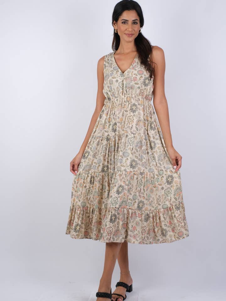 Vestido largo floral crema delicado para venta al por mayor de Sacred Threads