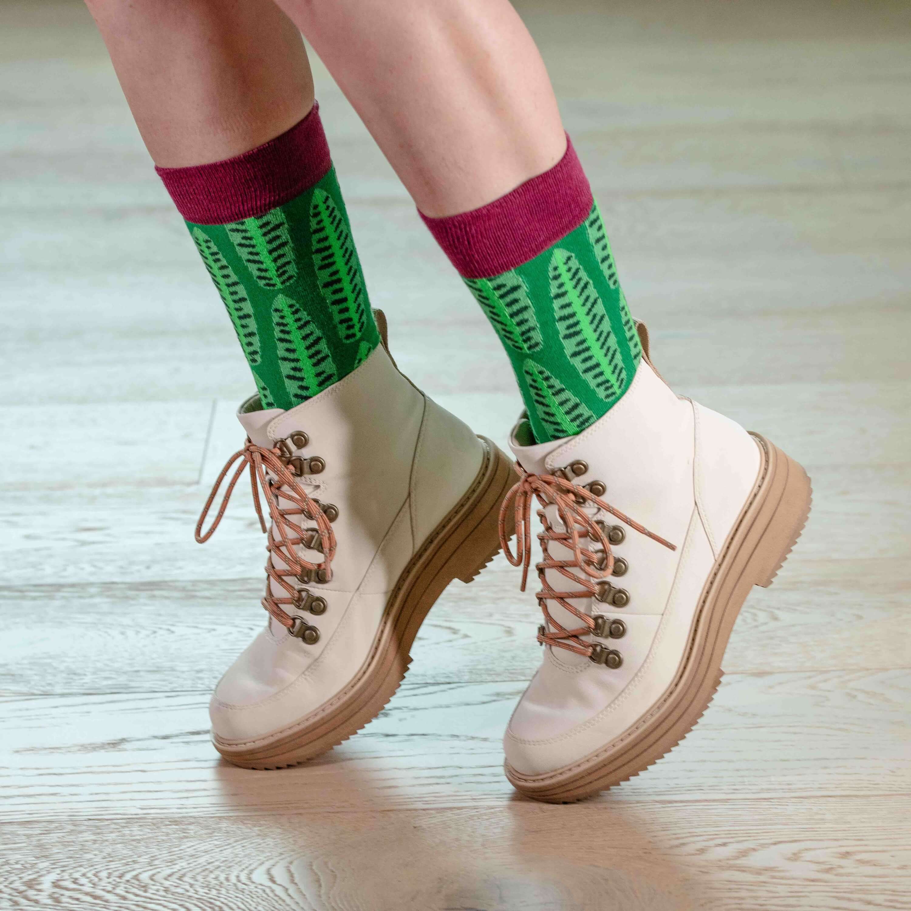 Arte Do Pé - Wholesale Socks - Unisex - Green Leaves Premium Artist Socks5