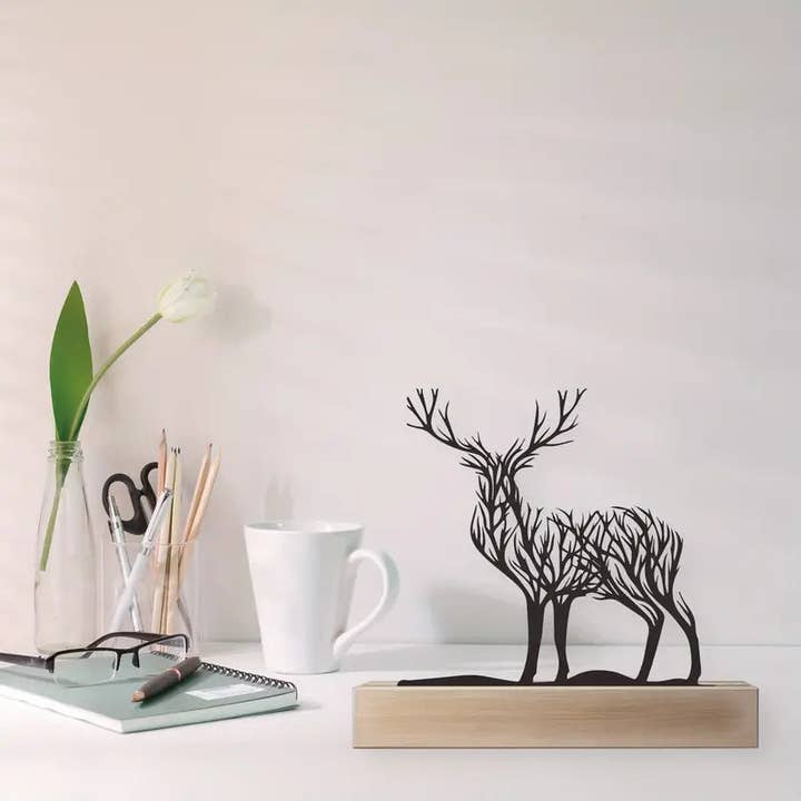 Huis Van Merken - Wholesale Decorative Tabletop Object - Chic Iron Deer Branches with Wooden Base – Office & Living Room Décor Gift1