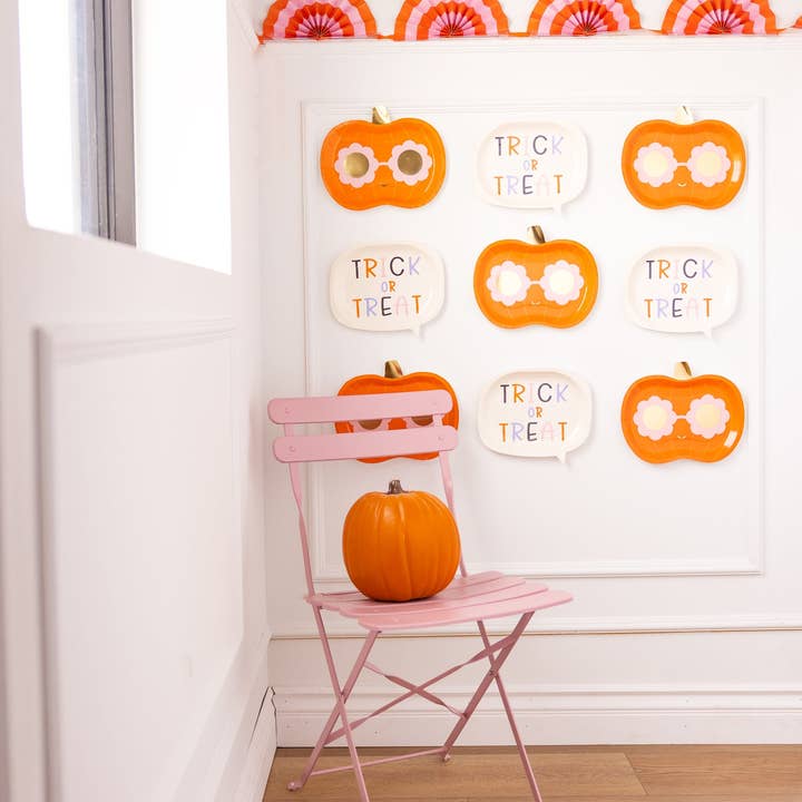 My Mind’s Eye - Wholesale Disposable Plate - GVP1241 - Trick or Treat Word Bubble Shaped Paper Plate2