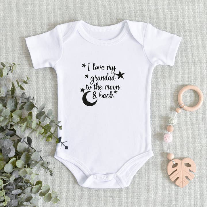 Baby Bedstefar for engroshandel hos KUOR