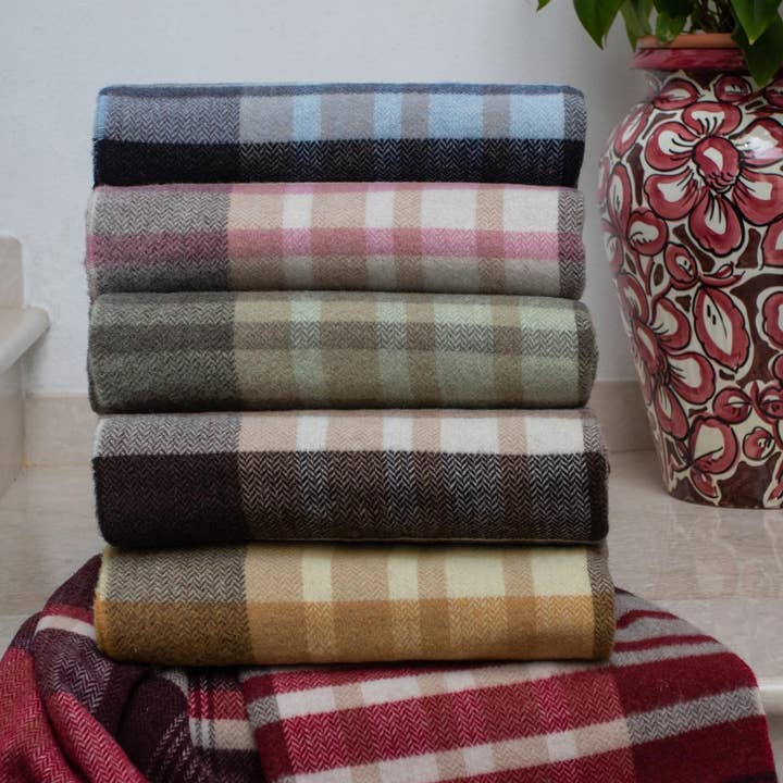 SOFIA TOSCANO - Wholesale Throw Blanket - Fara Dis 100133