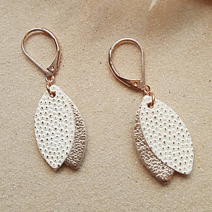 Minimalistiska örhängen LOULOU Elfenben för wholesale av Ni une ni deux