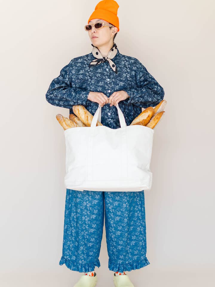 Nettle Studios - Wholesale Button Down Shirt - Unisex - Size Inclusive Plus Size Unisex Floral Chambray Button Up12