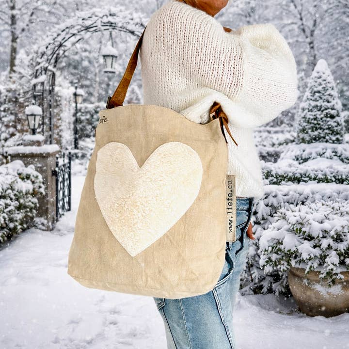 BuckleBag skulderväska med teddyhjärta (vintage ljus) för wholesale av Liefe NL