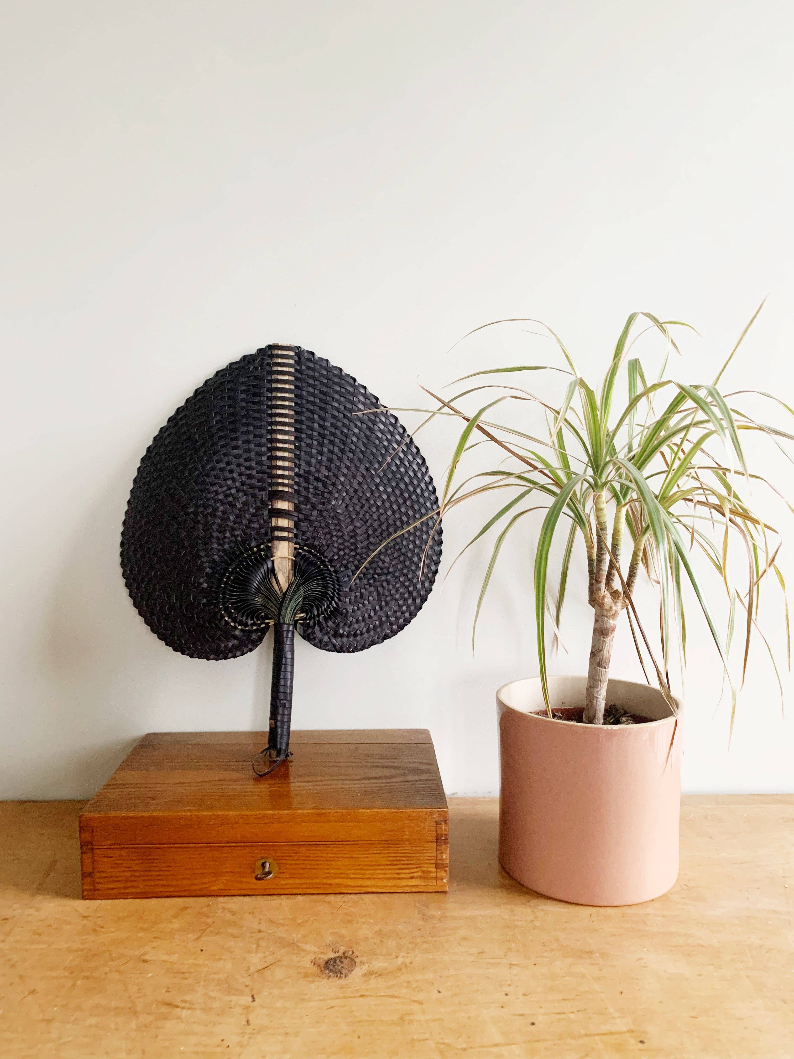 Jak Jak Home – wholesale Wall Accent – Bamboo Handwoven Fan Black1