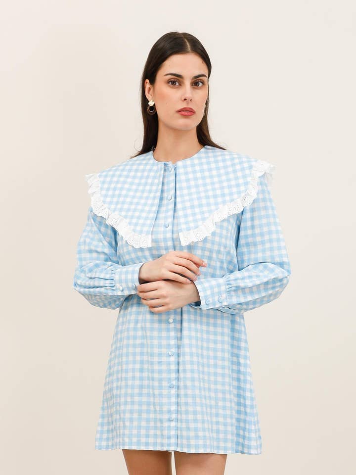 Vichyklänning med stor spetskrage och långa ärmar - 6082 för wholesale av Daphnea