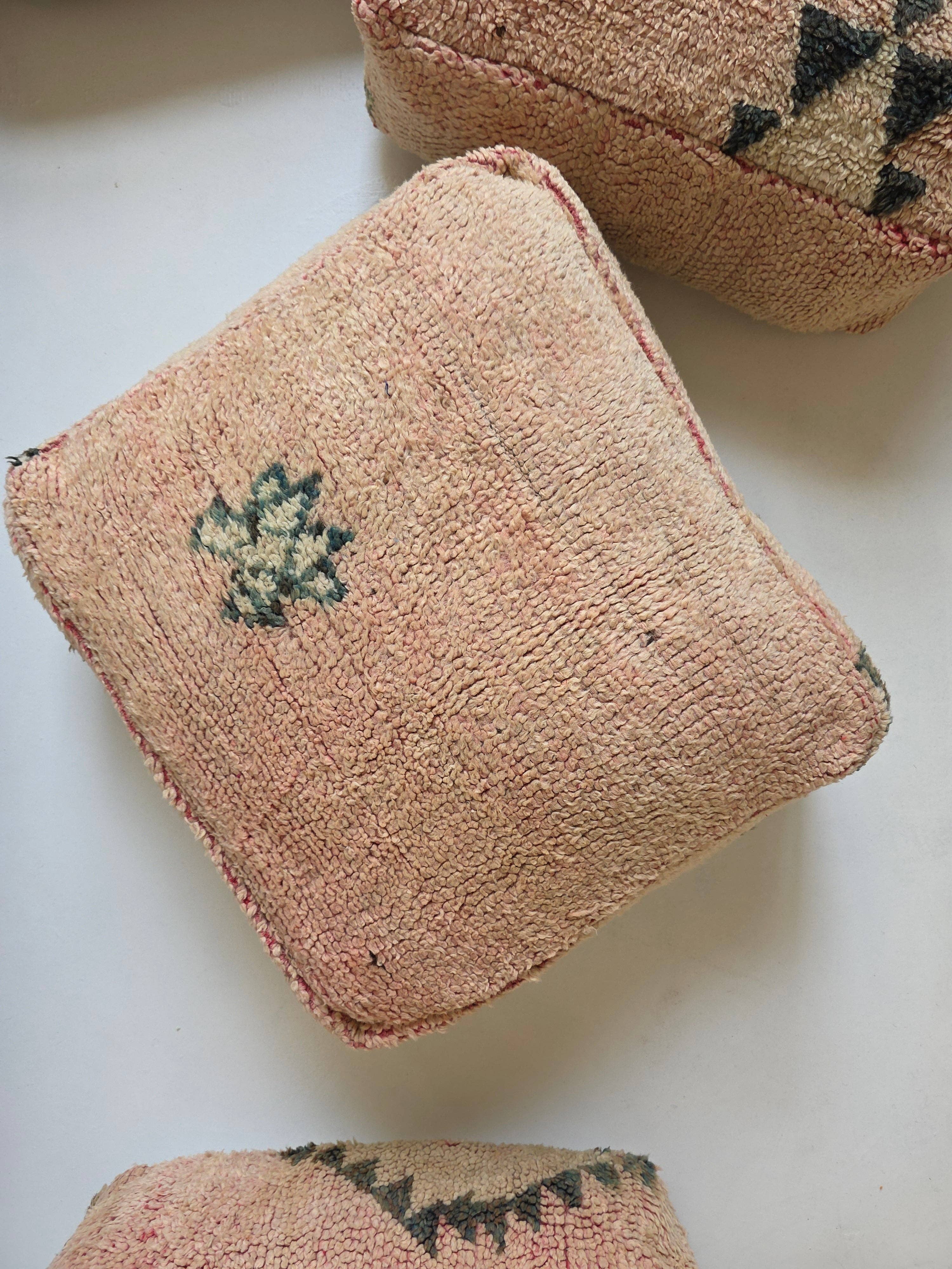 Minda - Wholesale Floor Pillow - Vintage Wool Floor Cushion | Pinks0