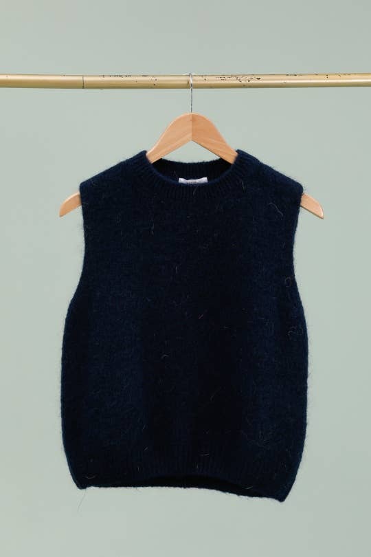 NAÏS PARIS - Wholesale Knit Sweater - Women's - Round neck sleeveless sweater in kid mohair and wool37