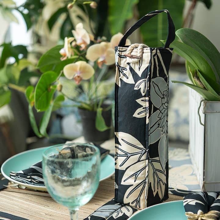 NUEVO | Bolsa de Vino Acolchada Orgánica l Flor de la Pasión Ónix para venta al por mayor de Balizen Direct from Bali