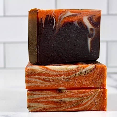 Savon des fêtes en édition limitée - Pumpkin pour la vente par The Essential Oils Soapery