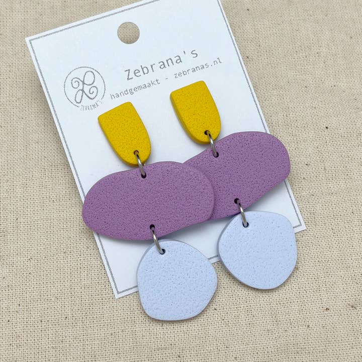 Kleurrijke statement oorbellen van klei | driedelig | paars voor wholesale door Zebrana’s