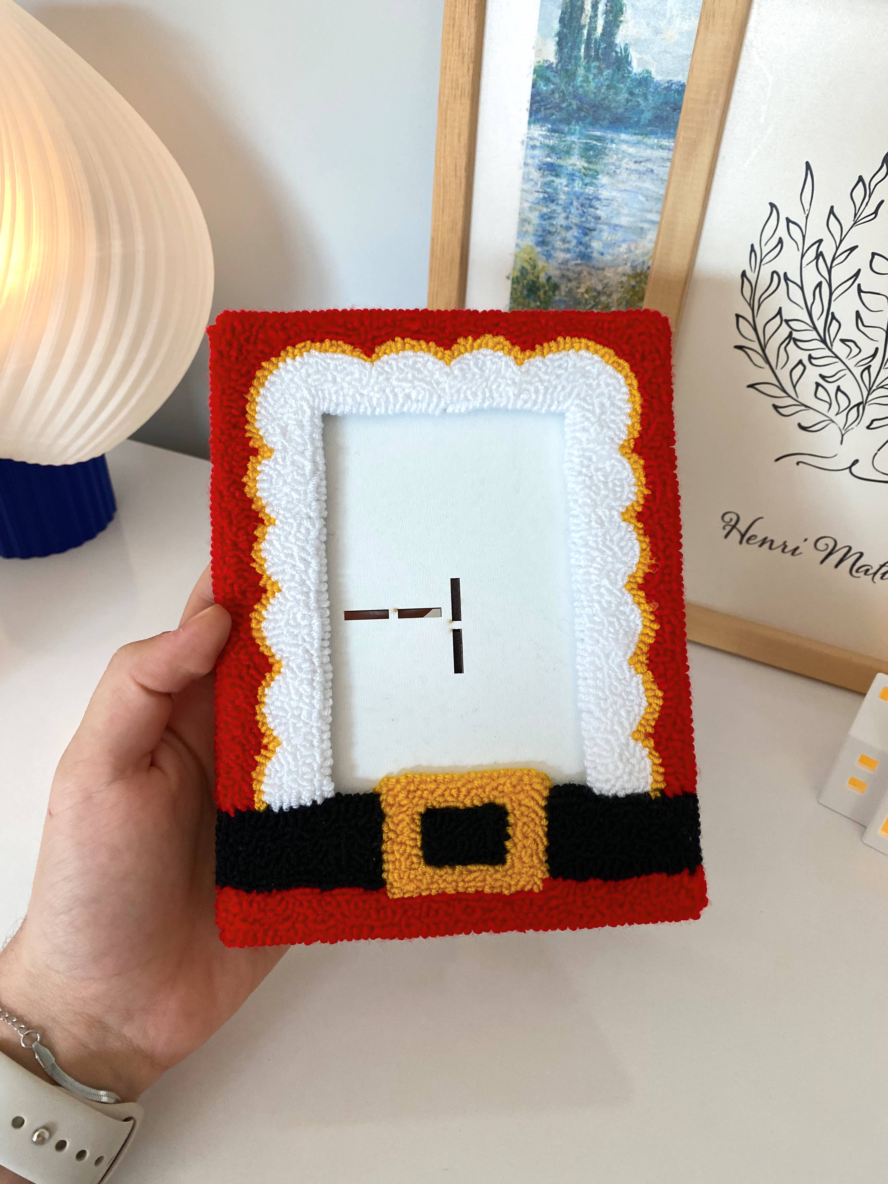 Mudita Rug Studio - Vendita all'ingrosso Cornice portafoto - Cornici per Foto con Punch Needle Natalizio – Decorazioni Fatte a Mano3