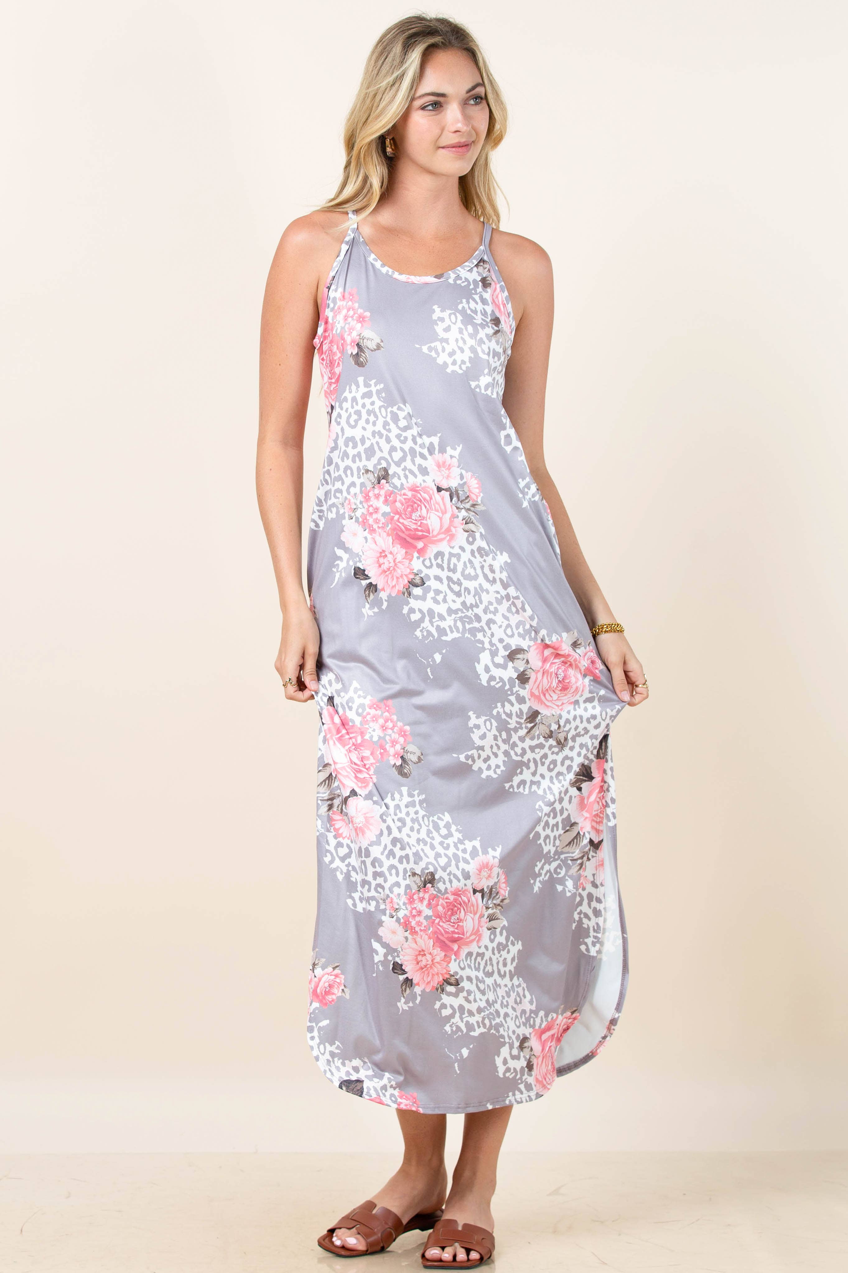 Grau/Coral AV1039-LIDIA FLORALES MAXIKLEID MIT TRÄGERN für den Großhandel auf Faire6