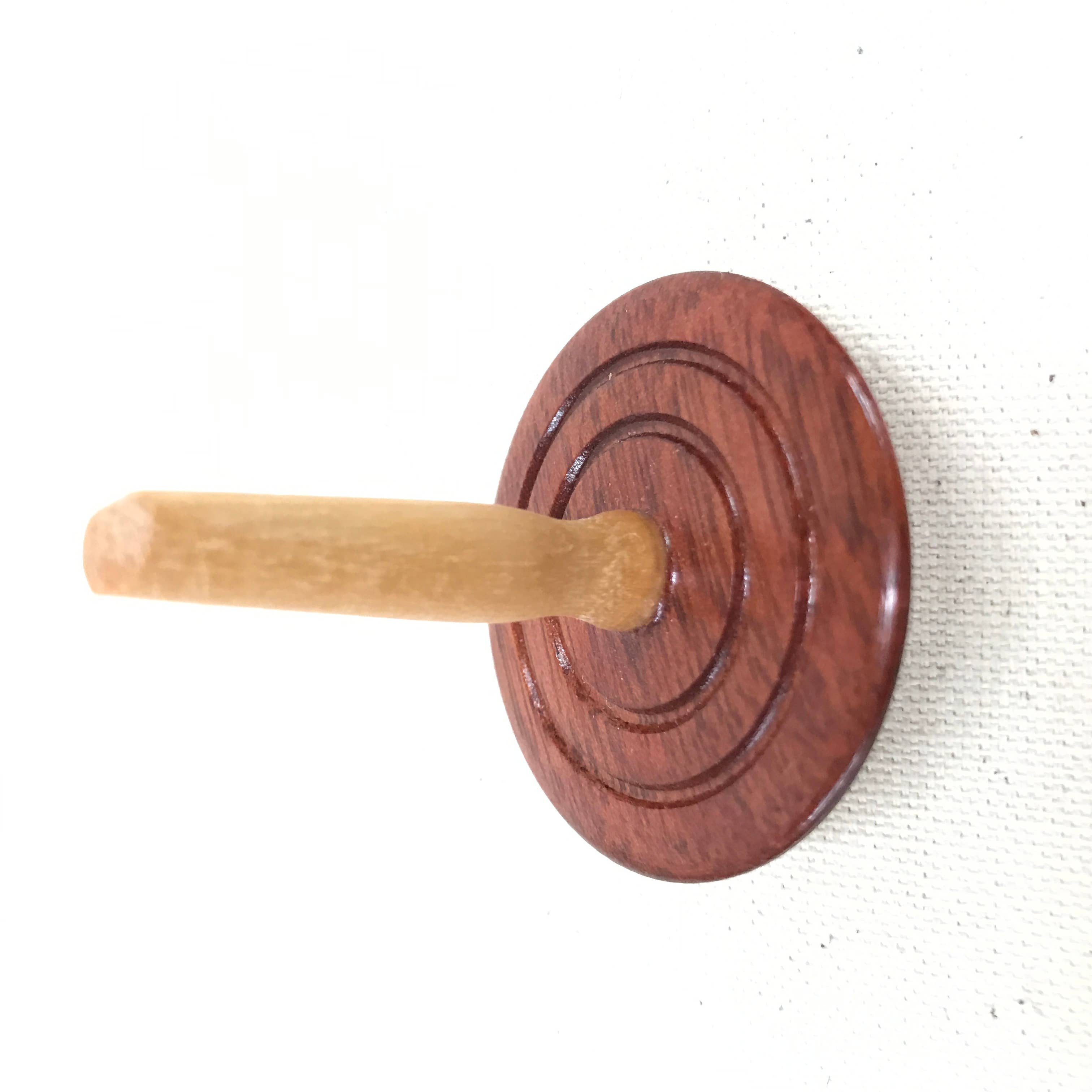 Baldwin Toy Co. - Vente Jouet en bois – enfant - Toupies en bois colorées faites à la main1