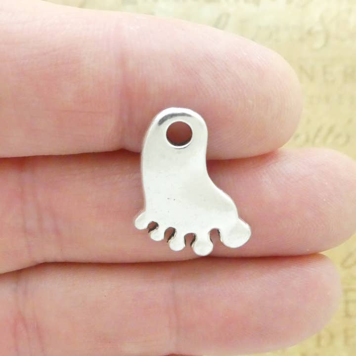 Treasure Island Jewelry - Wholesale Individual Charm/Pendant - 6 Baby Footprints Charm Silver by TIJC SP1981