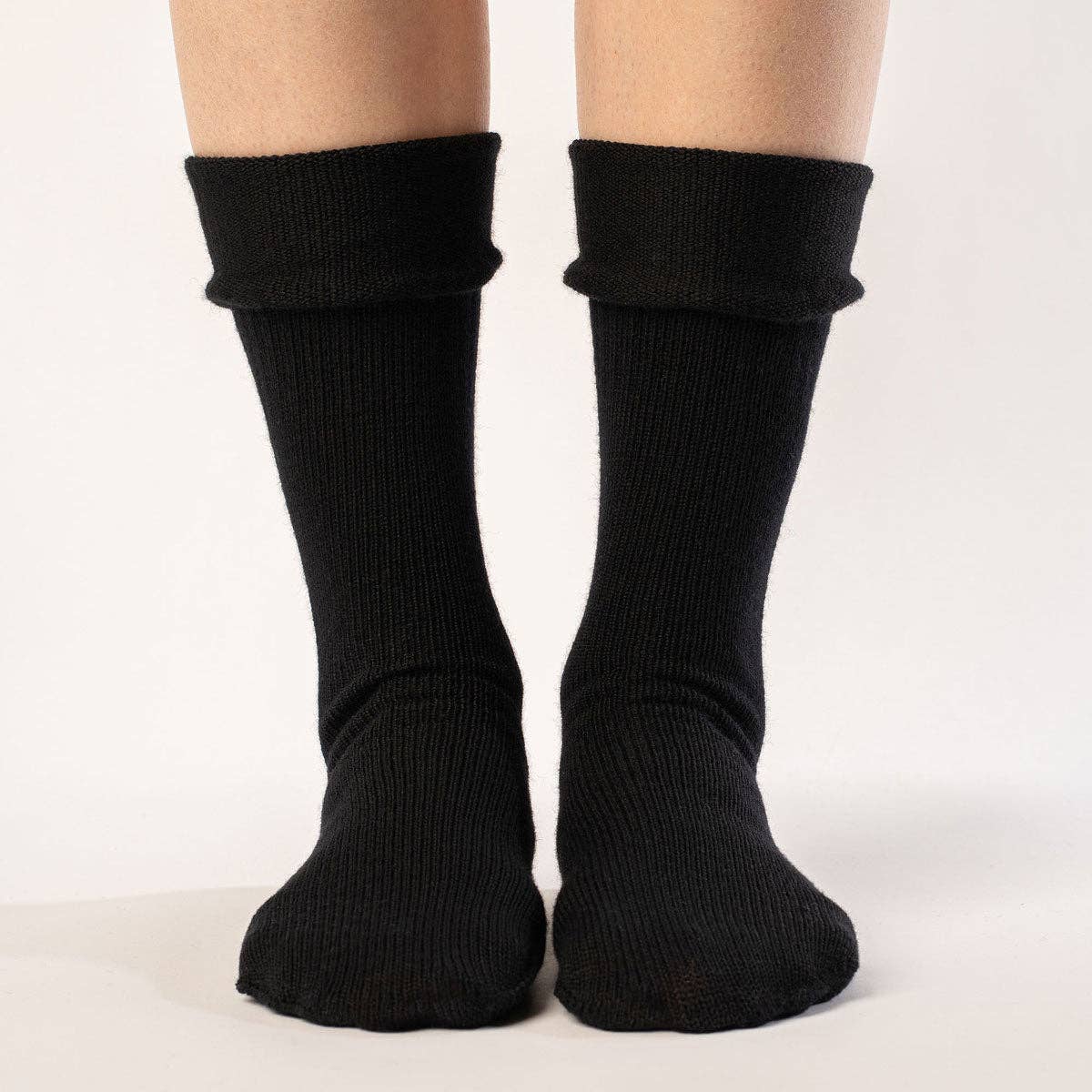 menique - Wholesale Socks - Women's - Women's Socks Knitted Merino Black10
