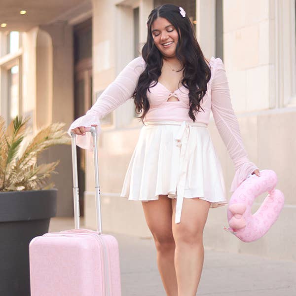 FUL Luggage (Concept One) - Wholesale Luggage - Hello Kitty Pose All Over 22" Hard-Sided Luggage Pink