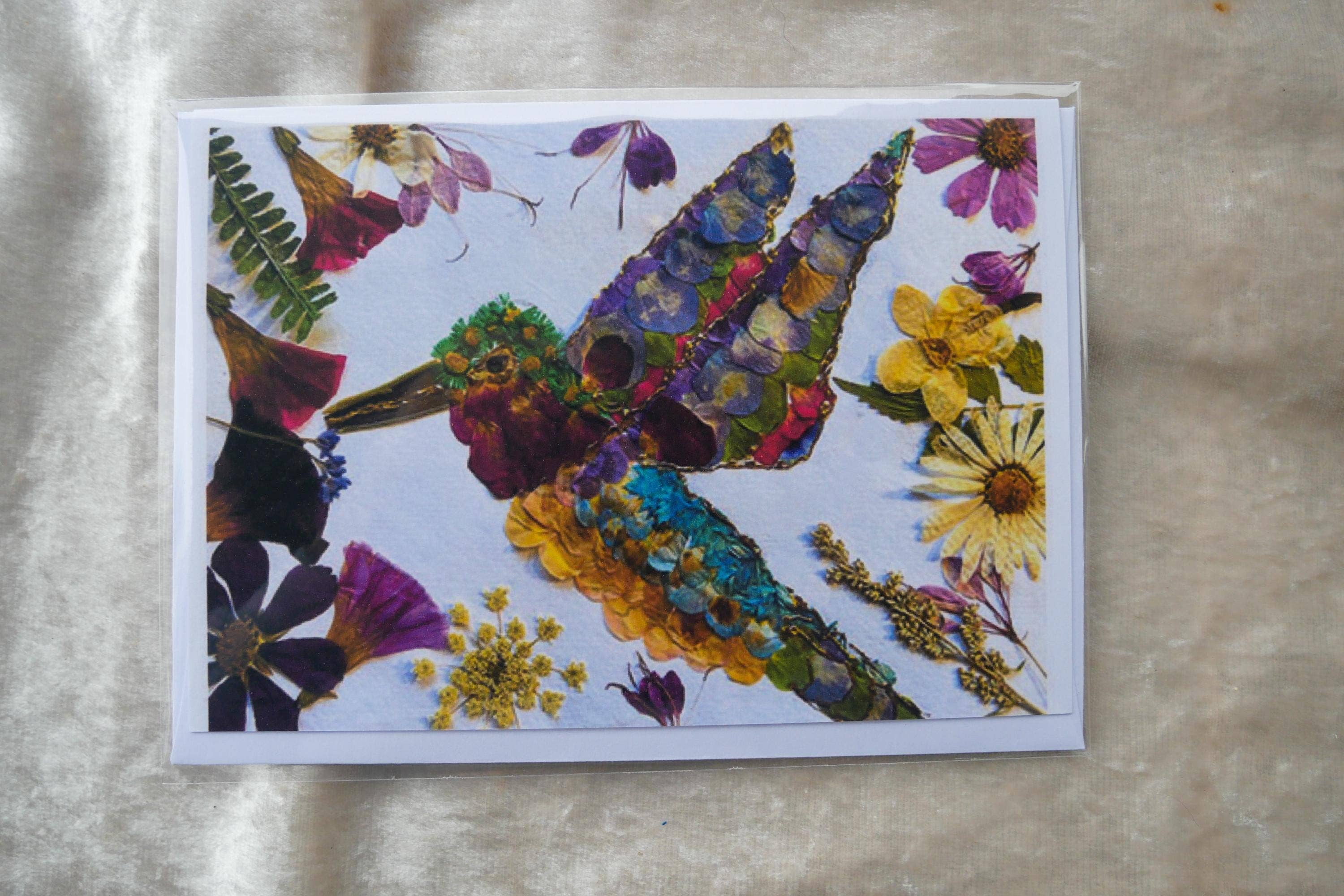 Remedy Designs - Venta al por mayor Tarjetas de felicitación - Tarjeta de felicitación con colibrí de flores prensadas, impresión de arte con flores reales1