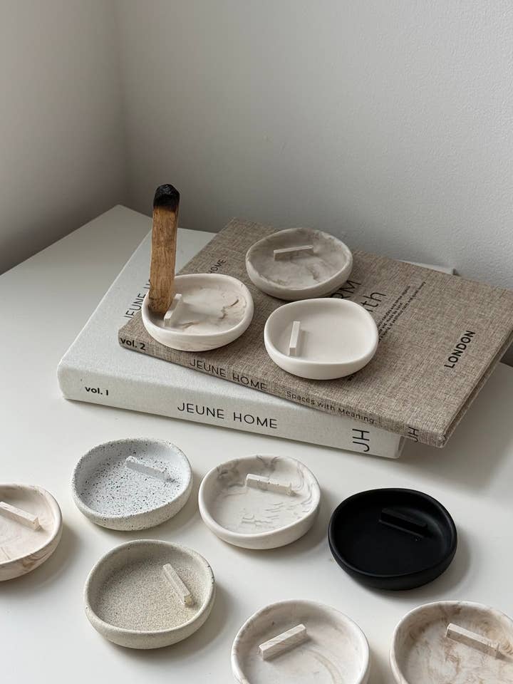 Kaze - Porte Palo Santo en résine écologique pour la vente par Jeune Home