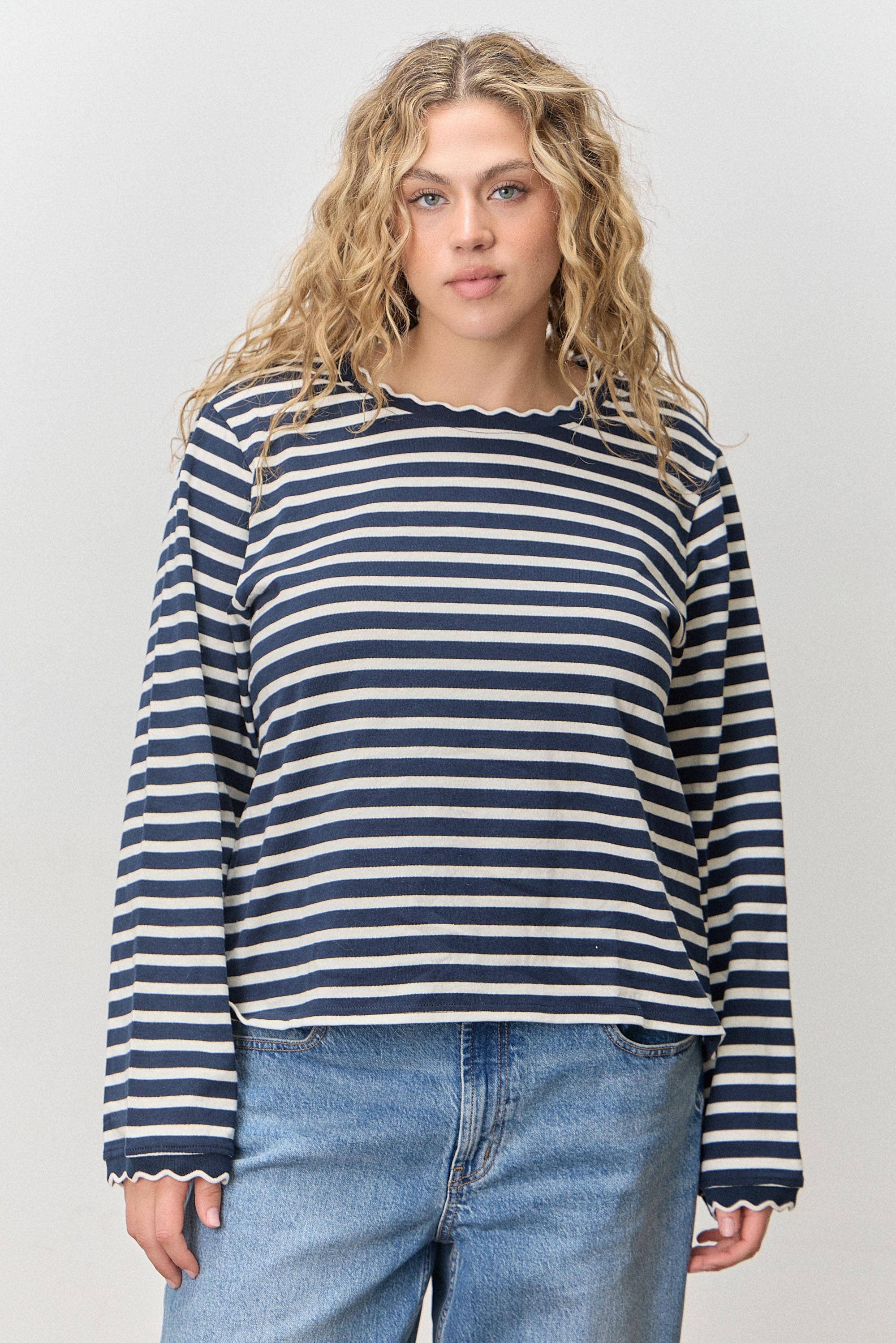 Polagram by Wellmade USA – wholesale Blouse – Women’s – (PLUS) STRIPE LONG SLEEVE TOP WITH WAVY NECKLINE1