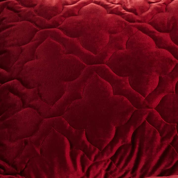 Rood BH Caserta dekbed in fluweelrood voor groothandel op Faire7