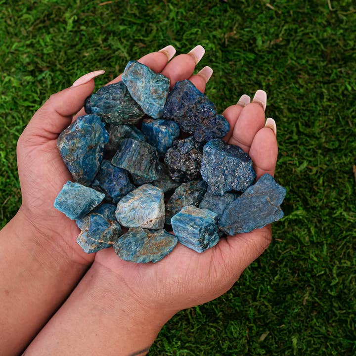 Sarimoire - Wholesale Spiritual Stone/Crystal - 1lb of Rough Blue Apatite Crystal Natural Healing Crystals3