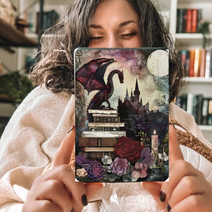 Romantasy Dragon Kindle Indsats med Glitrende Overlay, Fantasy Romantik Boglig Klar Kindle Etui Indsats for engroshandel hos Purely Bookish