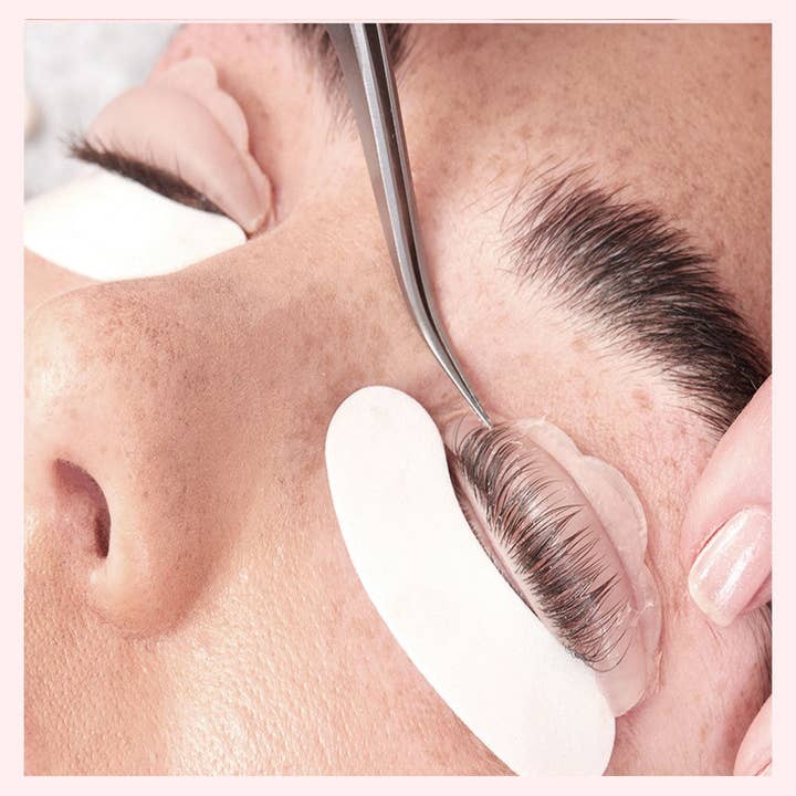 GladGirl - Wholesale Eyelash/Brow Serum - GladGirl Academy Instructor Training - GladGirl Classic, Volume and Mega Volume Eyelash Extensions, LashLift Eyelash Perming and Eyebrow Lamination Courses2