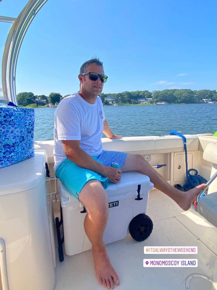 it’s always the weekend® - Wholesale Screen Printed T-Shirt - Unisex - Wagoneer Graphic Tee Vintage Weekend Lifestyle Shirt5